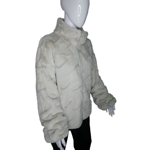 Nike Printed Faux Fur Jacket‎ - Picture 5 of 11